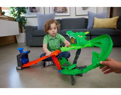 Hot Wheels Monster Trucks dráha dračia skaza