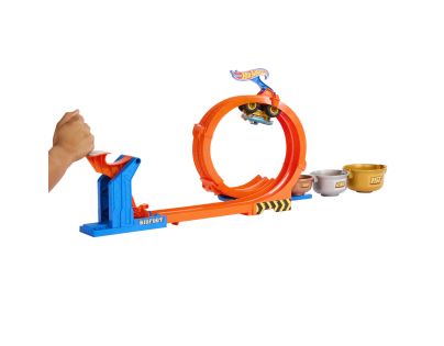 Hot Wheels Monster Trucks dráha so slučkou a Bigfootom