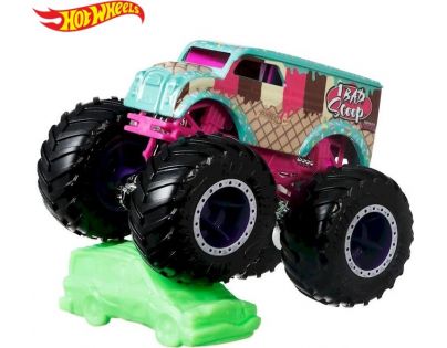 Hot Wheels Monster trucks kaskadérské kousky 1 Bad Scoop