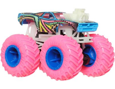 Hot Wheels Monster Trucks v tme svietiacej