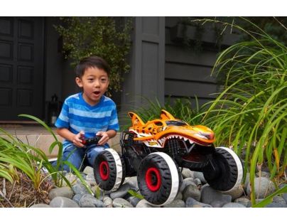 Hot Wheels RC Monster Truck 1 : 15 tigrie žralok - Poškodený obal