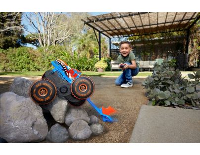 Hot Wheels RC Monster Trucks Lezec Tiger Shark - Poškodený obal