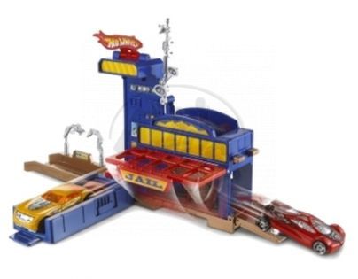 Hot Wheels Set městem na kolech - Policejní honička