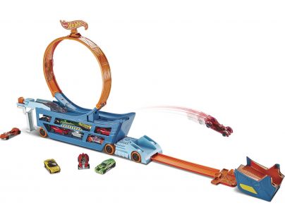 Hot Wheels Tahač a pojízdná Dráha
