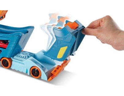 Hot Wheels Tahač a pojízdná Dráha