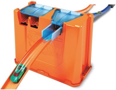 Mattel Hot Wheels track builder box plný trikov
