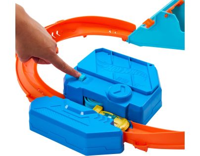 Hot Wheels Track Creator nabušená sada s boosterom - Poškodený obal