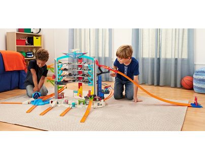 Hot Wheels Ultimátní mega garáž