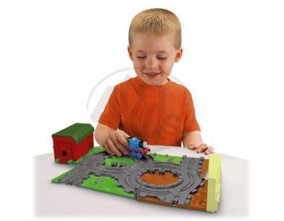 Fisher Price R9620 - Hrací kufříková sada - Tomáš na farmě