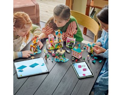LEGO® Disney 43267 Hrad princezien a kráľovskí domáci miláčikovia