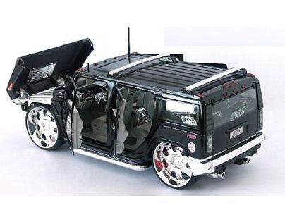 Hummer H2 SUV 2003 Maisto 1:18 tuning