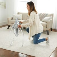 Ingenuity Hojdačka s melódiou Cuddle Lamb do 9kg 4