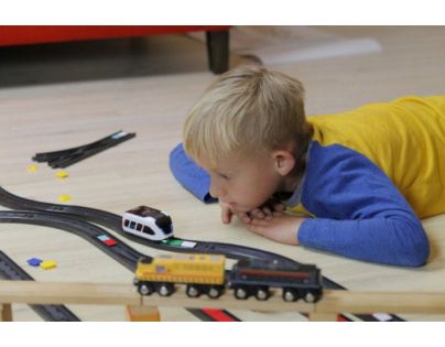 Intelino Smart Train Šikovný nabíjací elektrický vláčik s dráhou