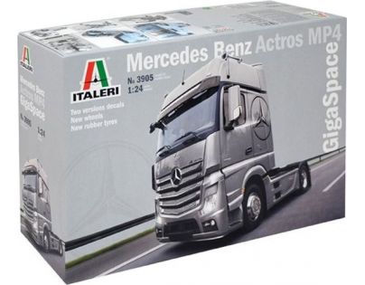 Italeri Model Kit truck Mercedes Benz Actros MP4 Gigaspace 1:24