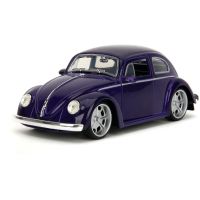 Jada Wednesday auto 1972 VW Beetle 1:24 a figúrka Wednesday 5