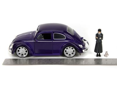 Jada Wednesday auto 1972 VW Beetle 1:24 a figúrka Wednesday
