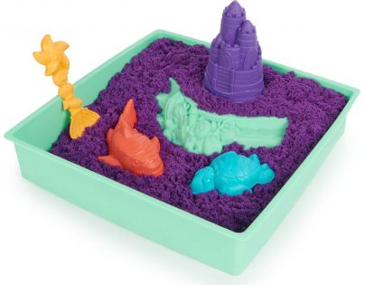 Kinetic Sand krabica tekutého piesku s podložkou fialová