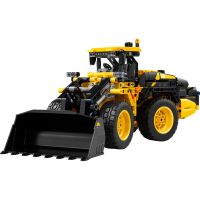 LEGO® Technic 42209 Kolesový nakladač Volvo L120 Electric 2