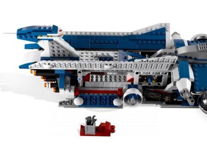 LEGO STAR WARS 9515 The Malevolence™ (Bojová loď)