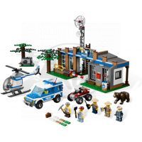 LEGO CITY 4440 Policejní stanice v lese 2