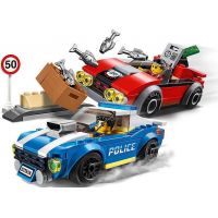 LEGO® City 60242 Policajná naháňačka na diaľnici 3