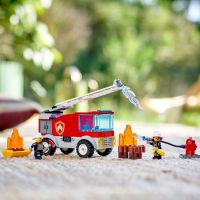 LEGO® City 60280 Hasičské auto s rebríkom 6