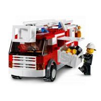 LEGO CITY 7239 Hasičské nákladní auto 3