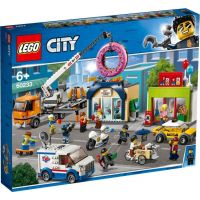 LEGO City Town 60233 Otvorenie predajne donutov 6