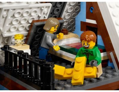 LEGO Creator 10229 Zimní chalupa