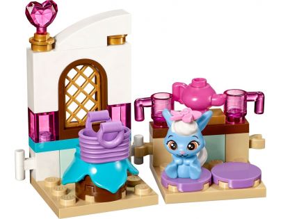 LEGO Disney příběhy 41143 Borůvka a její kuchyně