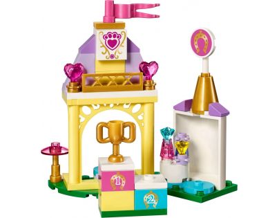 LEGO Disney příběhy 41144 Podkůvka v královských stájích