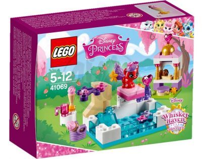 LEGO Disney Princess 41069 Zlatíčko a jeho den u bazénu