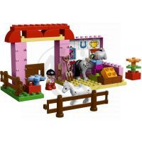 LEGO DUPLO 10500 Koňské stáje 3