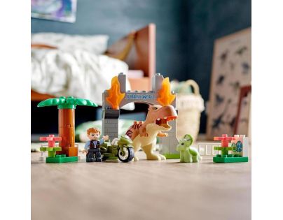 LEGO® DUPLO® Jurassic World ™ 10939 T-rex a Triceratops na úteku