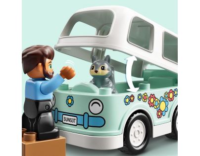 LEGO® DUPLO® Town 10946 Dobrodružstvo v rodinnom karavane