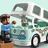 LEGO® DUPLO® Town 10946 Dobrodružstvo v rodinnom karavane 6