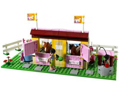 LEGO Friends 3189 Stáje v Heartlake