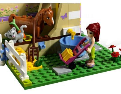 LEGO Friends 3189 Stáje v Heartlake