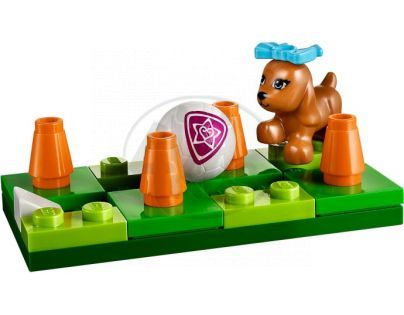 LEGO Friends 41011 Stephanie trénuje fotbal