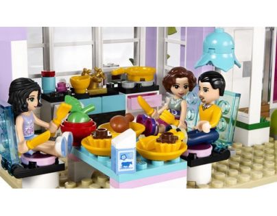 LEGO Friends 41095 - Emmin dům