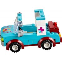 LEGO Friends 41125 Veterinářský přívěs s koněm 4