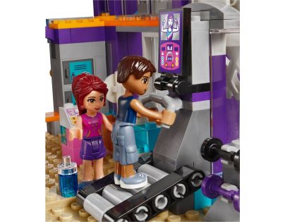 LEGO Friends 41312 Sportovní centrum v městečku Heartlake
