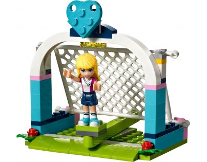 LEGO Friends 41330 Stephanie na futbalovom tréningu