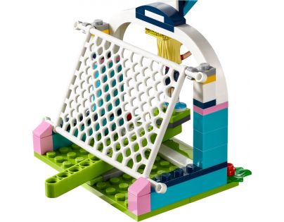 LEGO Friends 41330 Stephanie na futbalovom tréningu