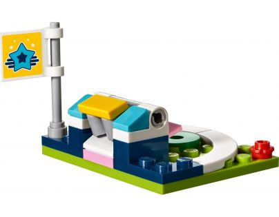 LEGO Friends 41330 Stephanie na futbalovom tréningu