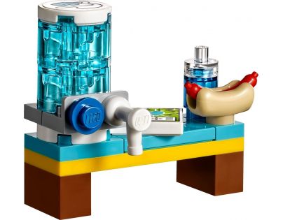 LEGO Friends 41330 Stephanie na futbalovom tréningu