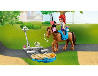 LEGO® Friends 41446 Veterinárna klinika v mestečku Heartlake
