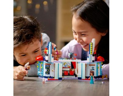 LEGO® Friends 41448 Kino v mestečku Heartlake