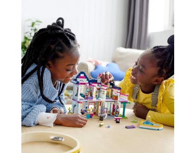 LEGO® Friends 41449 Andrea a jej rodinný dom