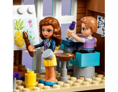 LEGO® Friends 41682 Škola v mestečku Heartlake